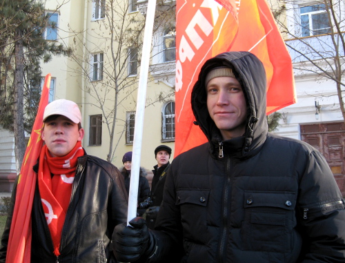 Участники митинга оппозиции "Долой фальшивые выборы". Астрахань, 18 декабря 2011 г. Фото Вячеслава Ященко для "Кавказского узла"