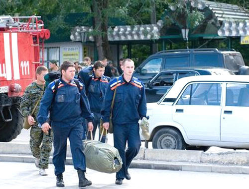 Спасатели в Крымске. Краснодарский край, 7 июля 2012 г. Фото Валентина Мищенко / Югополис