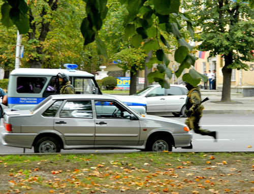 Сотрудники правоохранительных органов. Фото МВД по КБР, http://07.mvd.ru/