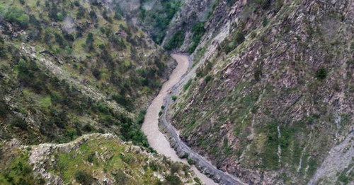 Пропасть в Цунтинском районе. Дагестан. Фото: пресс-служба ГУ МЧС РФ по Республике Дагестан