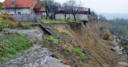 Оползневая зона в Малгобекском районе Ингушетии. Фото http://kavtoday.ru/15261