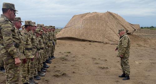 Построение в азербайджанской армии. Фото http://mod.gov.az/ru/foto-arhiv-045/?gid=20292