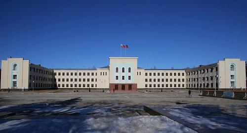 Дом Правительства КЧР. Фото: Официальный сайт Главы и Правительства Карачаево-Черкесской республики. http://www.kchr.ru/mainmenu/multimedia/

