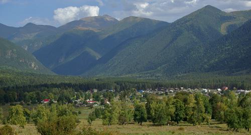 Посёлок Архыз. Фото Boris1960 https://ru.wikipedia.org/wiki/Архыз