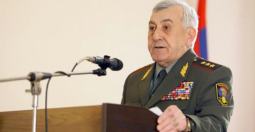 Микаел Арутюнян. © Фото: official site of the MoD of RA
https://ru.armeniasputnik.am/incidents/20180703/13015936/ehks-ministr-oborony-armenii-obyavlen-v-rozysk-po-delu-1-marta.html