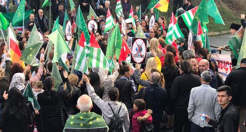 Митинг уроженцев Северного Кавказа  в Турции.   Фото: Али Висхаджиев для "Кавказского узла"