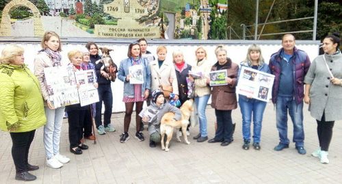 Участники акции на площади в Батайске. Фото Валерия Люгаева для "Кавказского узла".