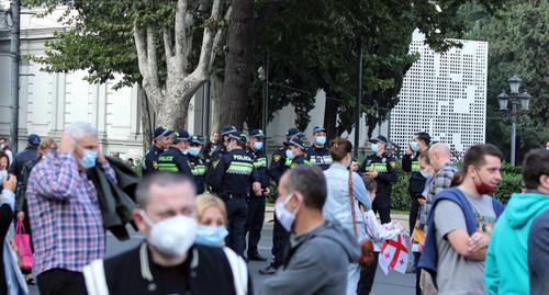 Полиция во время акции протеста оппозиции. Тбилиси, 1 ноября 2020 года. Фото Инны Кукуджановой для "Кавказского узла"