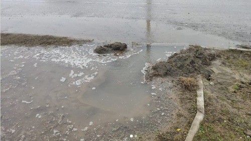 Порыв водопровода в Малгобеке. Фото пресс-службы мэрии Малгобека. http://malgobek.ru/index.php/informatsiya/novosti/12058-fghfthfghttgfdfggggg