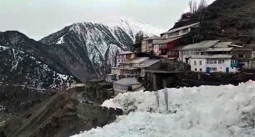 Сход лавины в селе Цахур Рутульского района в Дагестане. Фото: официальный сайт Министерства транспорта и дорожного хозяйства Республики Дагестан/mintransdag.ru