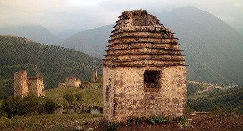 Родовые башни в Ингушетии. Фото Vyacheslav Argenberg / ru.wikipedia.org