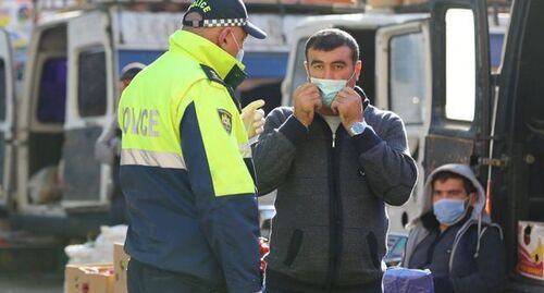 Проверка документов у водителя. Фото: https://www.facebook.com/policeofgeorgia/photos/1702608756560828