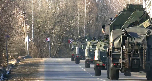 Российская военная техника на Украине. Кадр видео ТК "Звезда" https://tvzvezda.ru/news/202231560-ANe6N.html