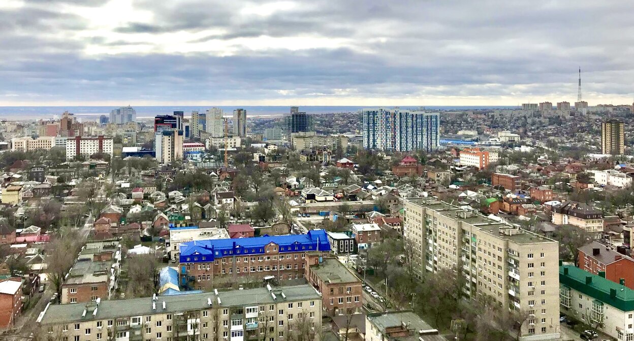 Вид на Ленинский район Ростова-на-Дону. Фото Лоботрас https://commons.wikimedia.org/wiki/Category:Rostov-on-Don#/media/File:Панорама_Ленинского_района.jpg 