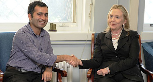 Бахтияр Гаджиев и Хиллари Клинтон. Фото: U.S. Department of StateFollow
Secretary Clinton Meets With Bakhtiyar Hajiyev https://www.flickr.com/