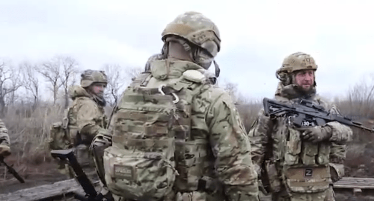 Бойцы сводного отряда полицейских из Чечни. Стоп-кадр видео ЧГТРК"Грозный" от 22.01.24, https://t.me/groznytv/21343