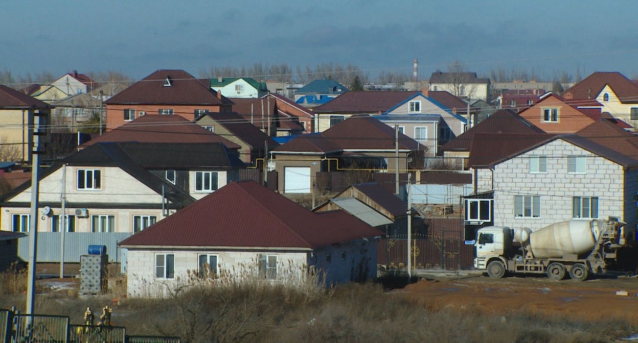 Cело Солянка Астраханской области. Фото: https://lotosgtrk.ru/news/zhiteli-sela-pod-astrakhanyu-merznut-iz-za-nekhvatki-gaza/