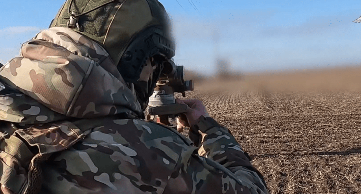 Российский военный. Стоп-кадр видео из telegram-канала Минобороны России от 22.02.24, https://t.me/mod_russia/35911