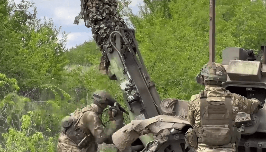 Российские военные. Стоп-кадр видео Минобороны России от 01.06.24, https://t.me/mod_russia/39323